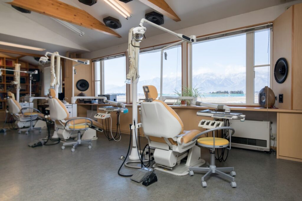 歯科医院の院内の様子を示す写真